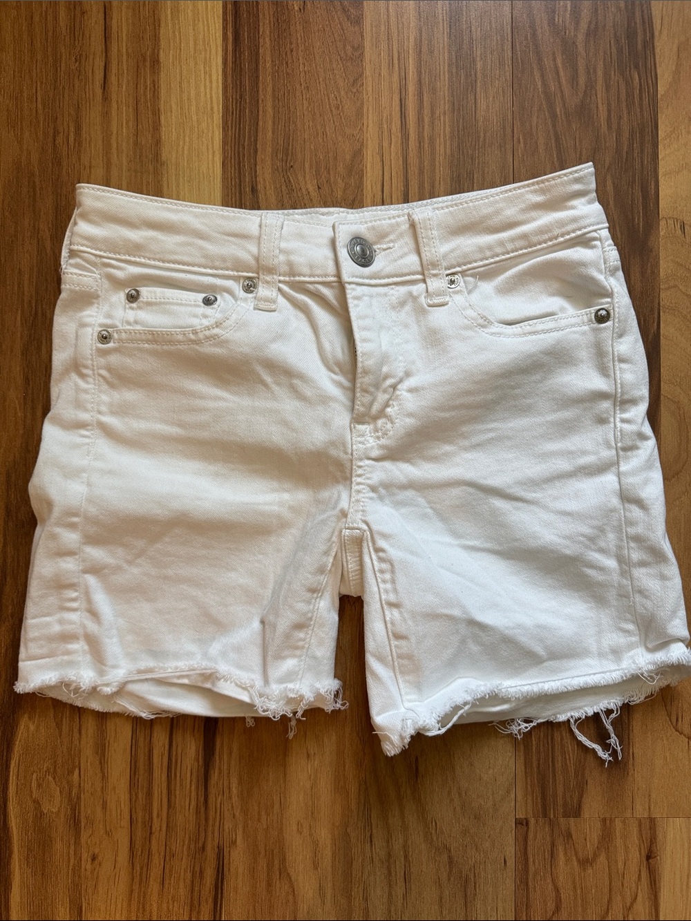 American Eagle Outfitters White Denim Midi qCutoff Shorts